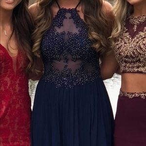 Selling gorgeous prom dress!